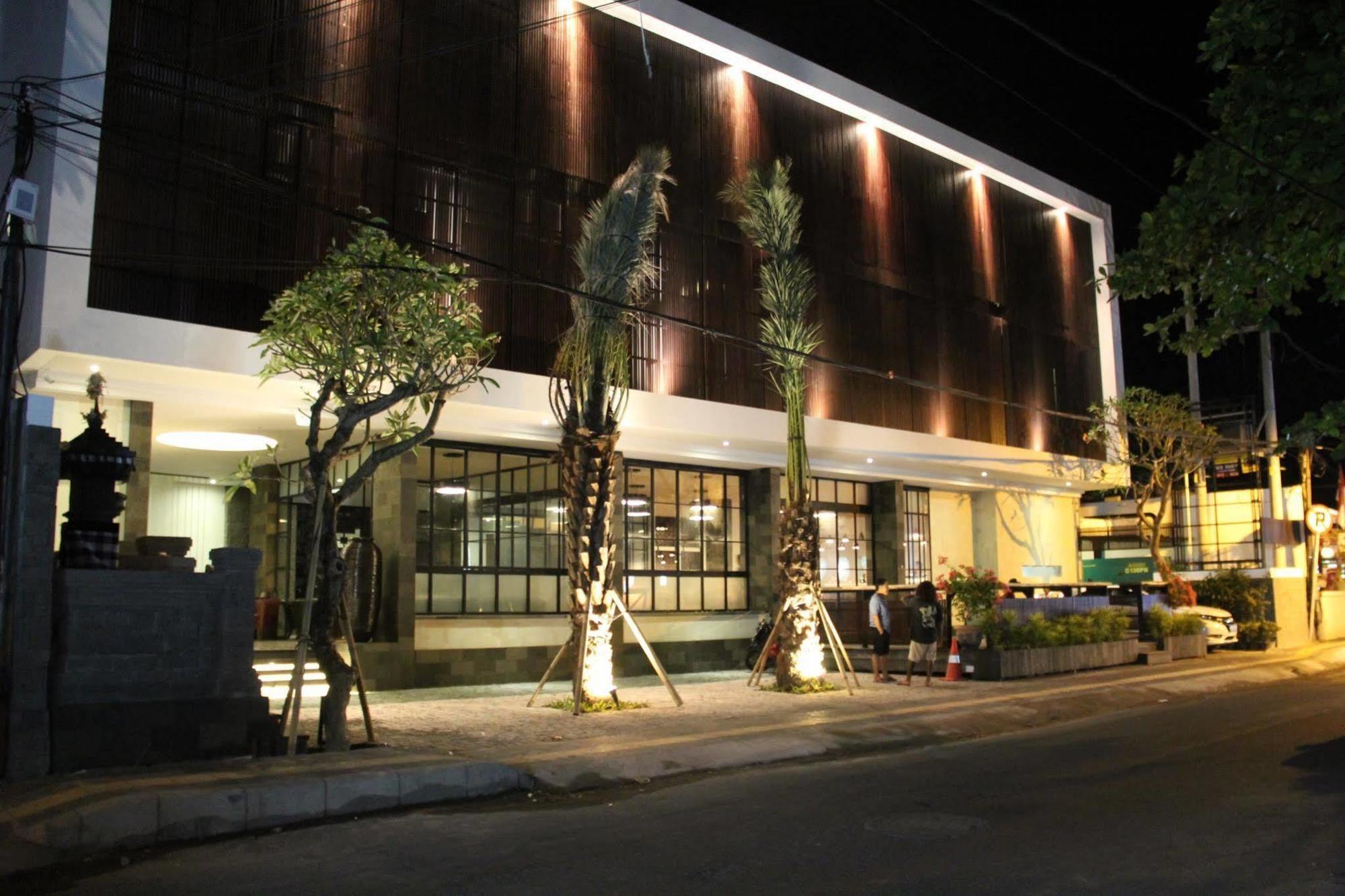 อากานา บูทิก โฮเต็ล Hotel ซานูร์ ภายนอก รูปภาพ